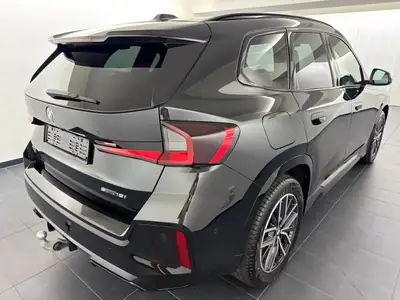 BMW X1 sDrive 18i M Sport 2025 — Dynamique urbain, faible kilométrage, garantie usine — arrière