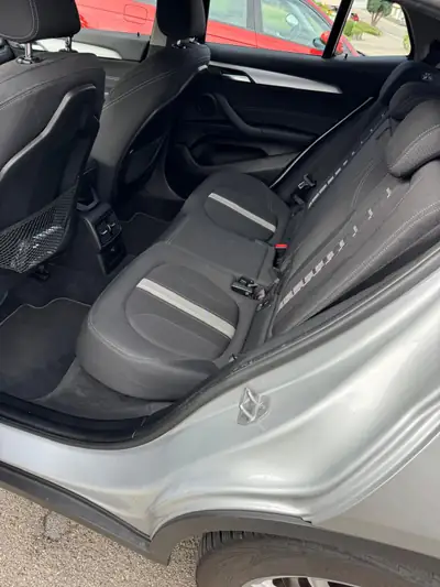 BMW X2 20i sDrive SDKG — SUV compact dynamique, frais du contrôle technique — dashboard