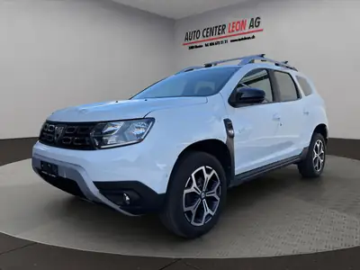 Dacia Duster TCe 130 Celebration 4x4 — SUV robuste 4x4, sièges chauffants, sans sinistre — Seitenansicht