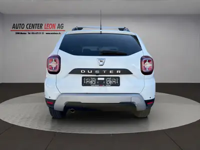 Dacia Duster TCe 130 Celebration 4x4 — SUV robuste 4x4, sièges chauffants, sans sinistre — Armaturenbrett