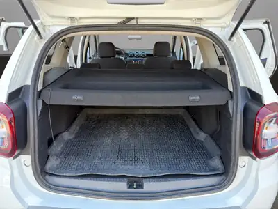 Dacia Duster TCe 130 Celebration 4x4 — SUV robuste 4x4, sièges chauffants, sans sinistre — Miniatur 19