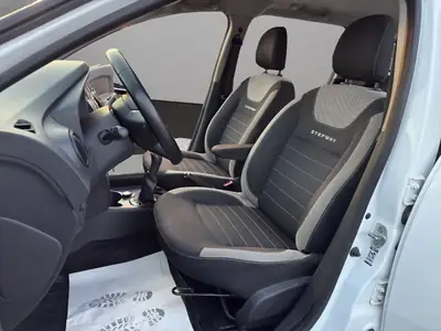 Dacia Logan MCV Stepway 2019 — Monospace pratique, économe et bien équipé — Miniature 9