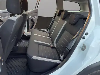 Dacia Logan MCV Stepway 2019 — Monospace pratique, économe et bien équipé — Miniature 13
