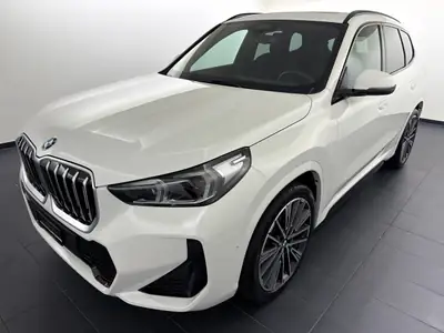 BMW X1 xDrive 20d 48V M Sport — SUV compact premium diesel hybride, première main — vue extérieure