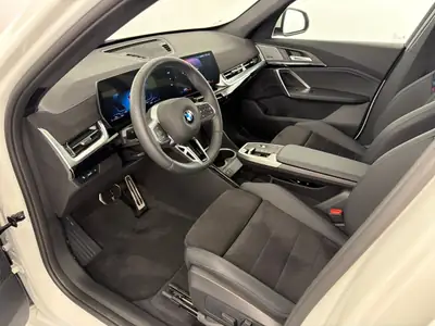 BMW X1 xDrive 20d 48V M Sport — SUV compact premium diesel hybride, première main — tableau de bord