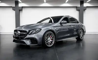 Mercedes-Benz E 63 S AMG 4matic+ — Berline haute performance 612 ch, kilométrage modéré — exterior view
