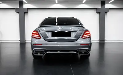 Mercedes-Benz E 63 S AMG 4matic+ — Berline haute performance 612 ch, kilométrage modéré — Thumbnail 7