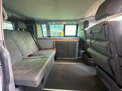 VW T6.1 Ocean Edition — Monospace 4x4 diesel performant, 83 900 km seulement — rear view