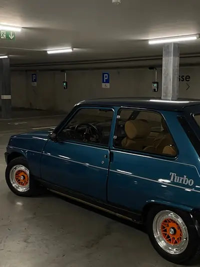 Renault R5 1400 Alpine Turbo — Légende des années 80, turbo performant — Seitenansicht