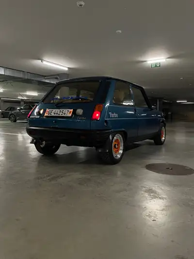 Renault R5 1400 Alpine Turbo — Légende des années 80, turbo performant — Heckansicht