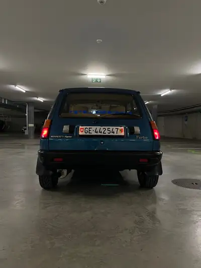 Renault R5 1400 Alpine Turbo — Légende des années 80, turbo performant — Innenraum