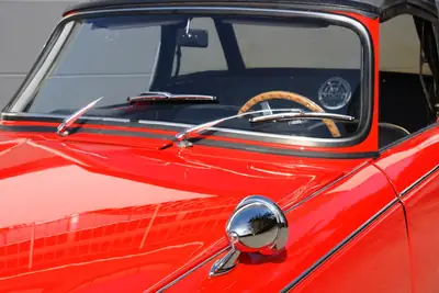 Triumph TR4A IRS 1966 — Cabriolet anglais rare avec Overdrive, historique suisse impeccable — detail