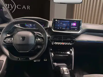 Peugeot 208 1.2 MHEV 145 GT — Citadine hybride légère, très faible kilométrage — Detail