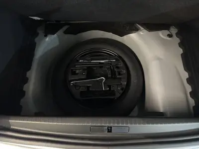 Peugeot 208 1.2 MHEV 145 GT — Citadine hybride légère, très faible kilométrage — Miniatur 13