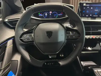 Peugeot 208 1.2 MHEV 145 GT — Citadine hybride légère, très faible kilométrage — Miniatur 15