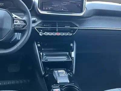 Peugeot 208 Elektrik 100 kW Allure — Citadine électrique nouvelle génération, ultra-moderne — Miniatur 7