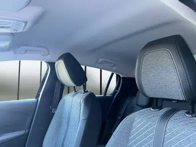 Peugeot 208 Elektrik 100 kW Allure — Citadine électrique nouvelle génération, ultra-moderne — Miniatur 10