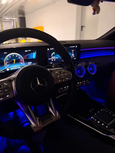 Mercedes-Benz CLA 35 AMG 4matic — Coupé sportif 306 ch, entretien gratuit jusqu'à 2032 — Detail