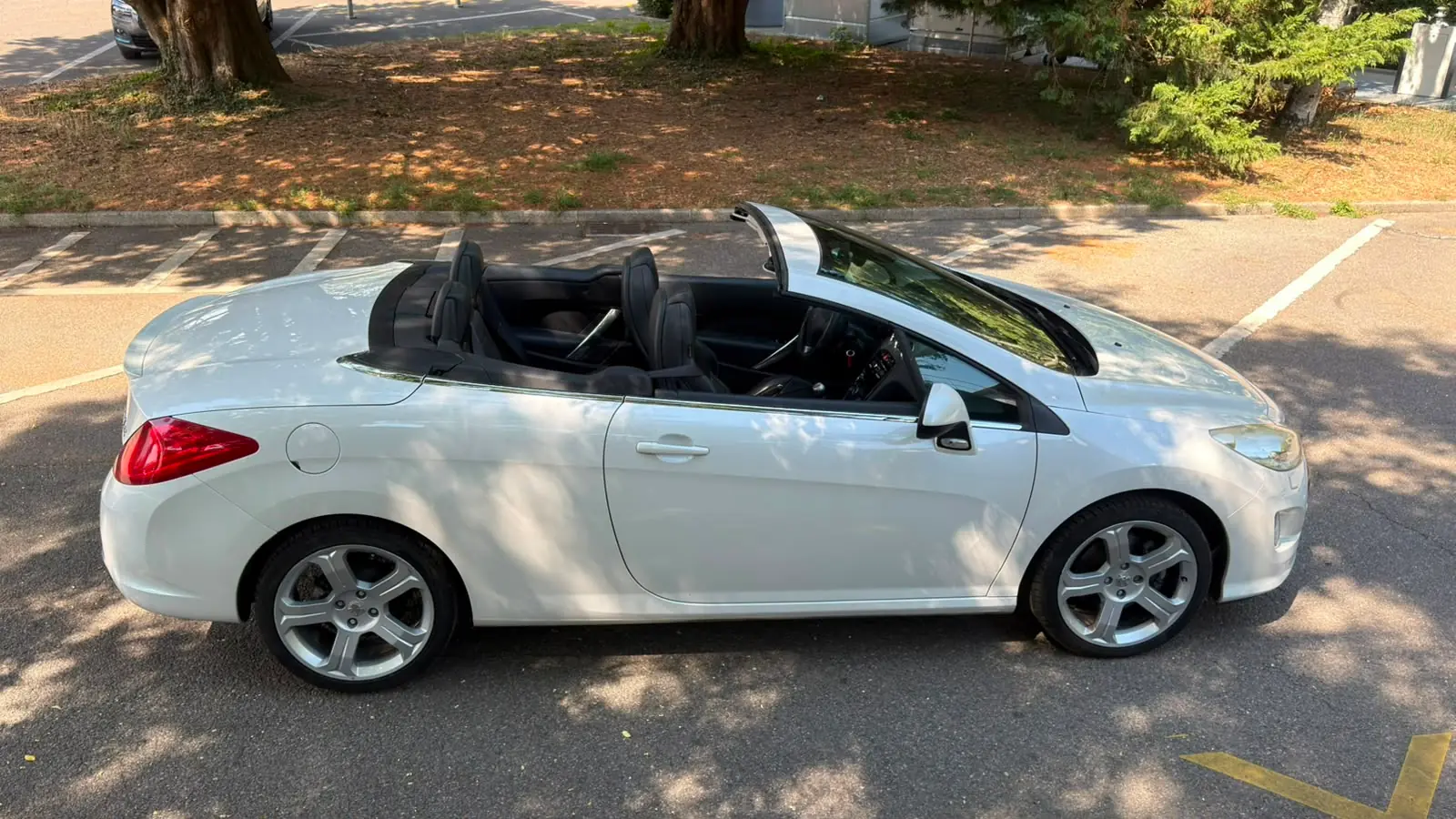 Peugeot 308 CC 2.0 HDi — Cabriolet élégant, moteur économique, entretien garage certifié