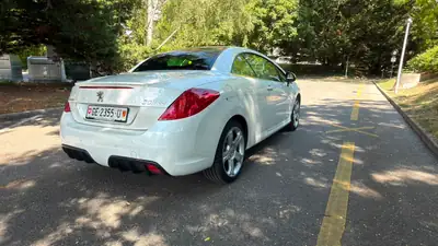 Peugeot 308 CC 2.0 HDi — Cabriolet élégant, moteur économique, entretien garage certifié — Miniature 9