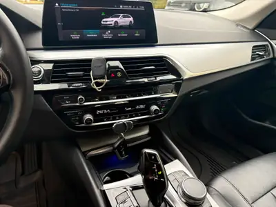 BMW 520d Touring — Break élégant, moteur efficient, configuration taxi premium — Thumbnail 7