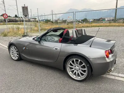 BMW Z4 3.0i — Cabriolet sportif 2004, 52000 km, sans accident — side view