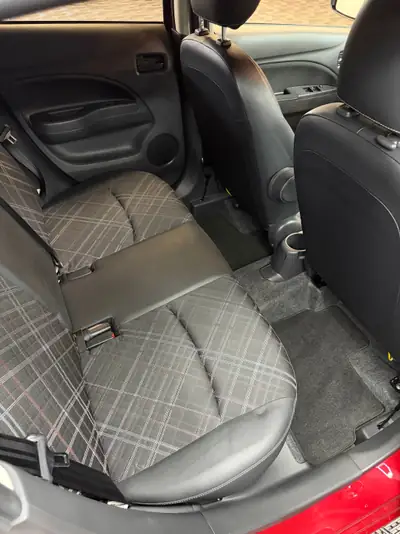Mitsubishi Space Star 1.2 CVT Intense+ — Citadine fiable, seulement 4'890 km, garantie usine — Miniature 11