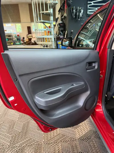 Mitsubishi Space Star 1.2 CVT Intense+ — Citadine fiable, seulement 4'890 km, garantie usine — Miniature 13