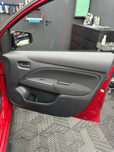 Mitsubishi Space Star 1.2 CVT Intense+ — Citadine fiable, seulement 4'890 km, garantie usine — Miniature 15