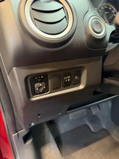 Mitsubishi Space Star 1.2 CVT Intense+ — Citadine fiable, seulement 4'890 km, garantie usine — Miniature 18