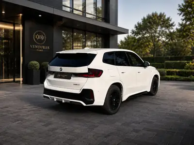 BMW iX1 20 eDrive M Sport 2025 — SUV électrique compact, design premium et 33 000 km — Miniatur 7