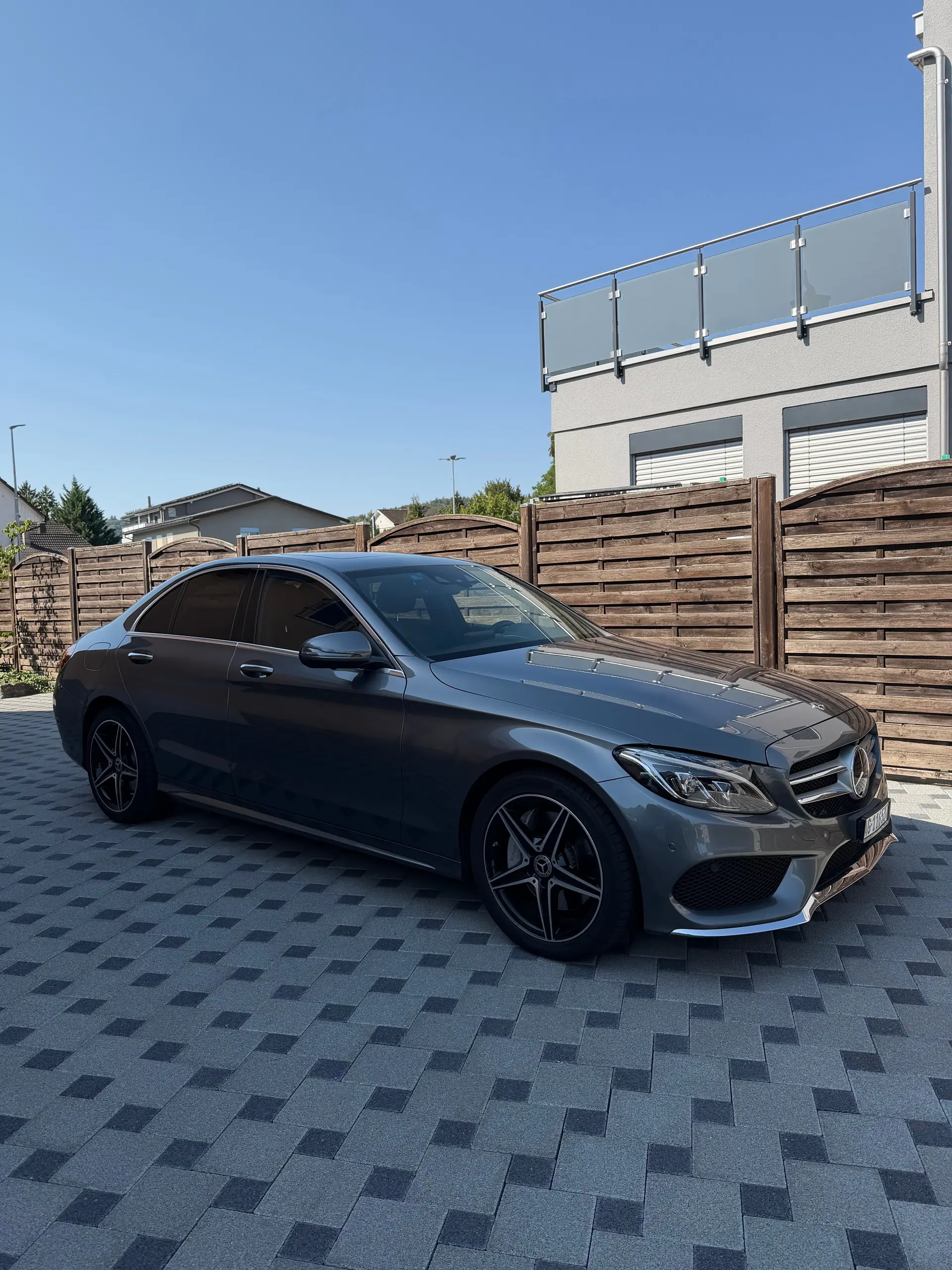 Mercedes-Benz C 250 d AMG Line 4Matic — Berline premium diesel, 8 pneus + révisions offertes