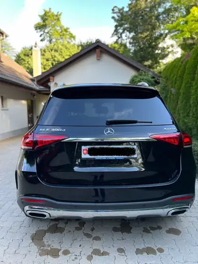 Mercedes-Benz GLE 300 d AMG Line — SUV premium diesel 4WD, 84 500 km — arrière