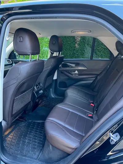 Mercedes-Benz GLE 300 d AMG Line — SUV premium diesel 4WD, 84 500 km — détail