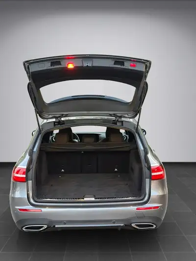 Mercedes-Benz E 200 d AMG Line — Break diesel, équipement premium, 116'650 km — Miniature 17