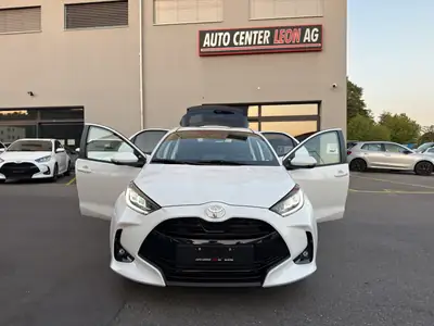 Toyota Yaris 1.5 Teamplayer e-CVT — Hybride performant, nouveau véhicule, garantie étendue — Miniature 32
