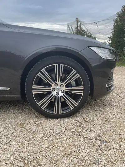Volvo S90 T8 eAWD Inscription — Berline hybride rechargeable premium, 90 500 km seulement — cruscotto