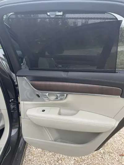 Volvo S90 T8 eAWD Inscription — Berline hybride rechargeable premium, 90 500 km seulement — Miniatura 10