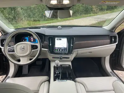 Volvo S90 T8 eAWD Inscription — Berline hybride rechargeable premium, 90 500 km seulement — Miniatura 11