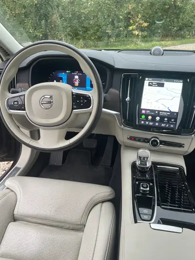 Volvo S90 T8 eAWD Inscription — Berline hybride rechargeable premium, 90 500 km seulement — Miniatura 13