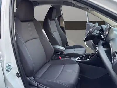 Toyota Yaris 1.5 Teamplayer e-CVT — Citadine hybride écologique, quasi neuve — Miniature 17