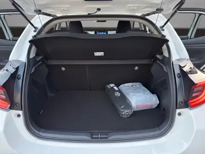 Toyota Yaris 1.5 Teamplayer e-CVT — Citadine hybride écologique, quasi neuve — Miniature 19