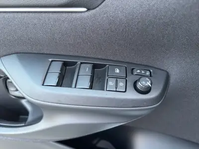 Toyota Yaris 1.5 Teamplayer e-CVT — Citadine hybride écologique, quasi neuve — Miniature 23