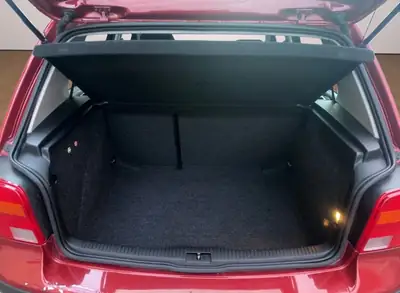 VW Golf 1.8 20V 1998 — Berline compacte fiable, essence automatique, sans sinistre — Seitenansicht