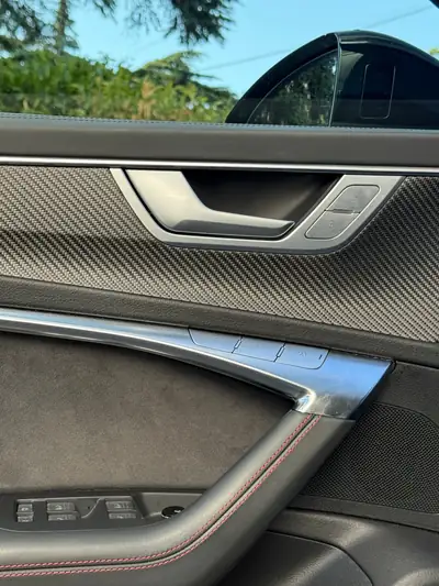 Audi RS6 Avant 4.0 TFSI V8 Performance — Berline de luxe 630 ch, première main — Miniature 14