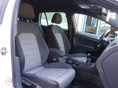 VW Golf 1.4 TSI R-Line Design — Compacte dynamique, entretien maîtrisé — Miniature 9