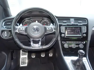 VW Golf 1.4 TSI R-Line Design — Compacte dynamique, entretien maîtrisé — Miniature 12