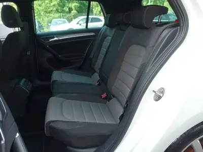 VW Golf 1.4 TSI R-Line Design — Compacte dynamique, entretien maîtrisé — Miniature 16