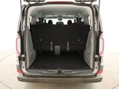 VW e-Caravelle Life 8 Plätzer 2025 — Minivan électrique, 8 places, très faible kilométrage — arrière