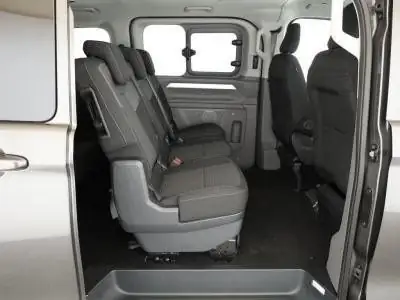 VW e-Caravelle Life 8 Plätzer 2025 — Minivan électrique, 8 places, très faible kilométrage — tableau de bord